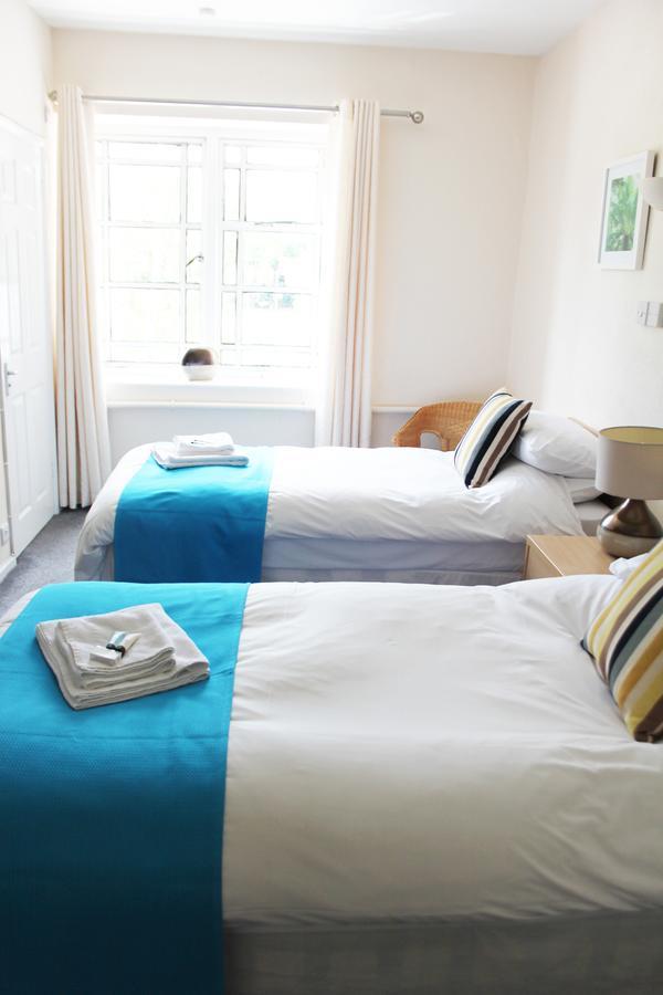 Hotel The Station West Byfleet Zewnętrze zdjęcie